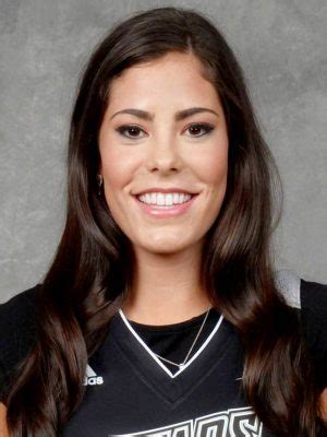kelsey plum height and body measurements